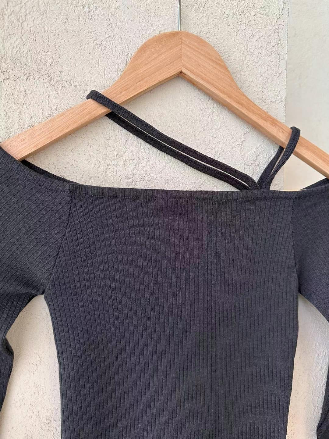 (KR) 不規則掛頸一字膊上衣|三色入