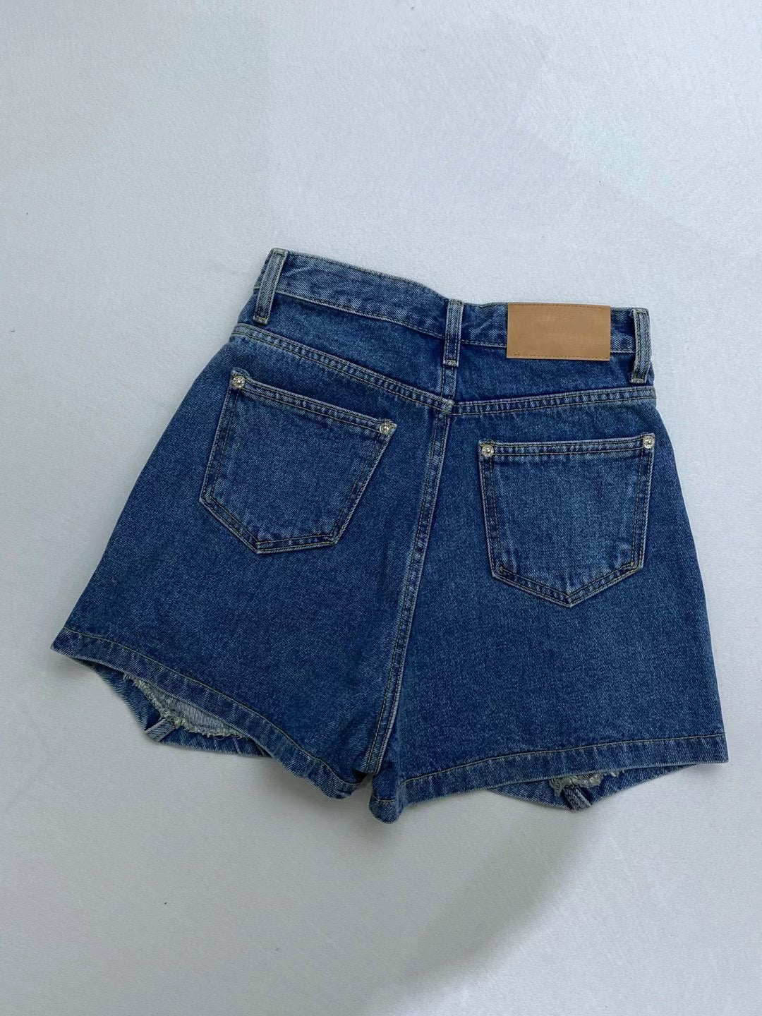 (KR) 直鈕車線高腰牛仔裙褲