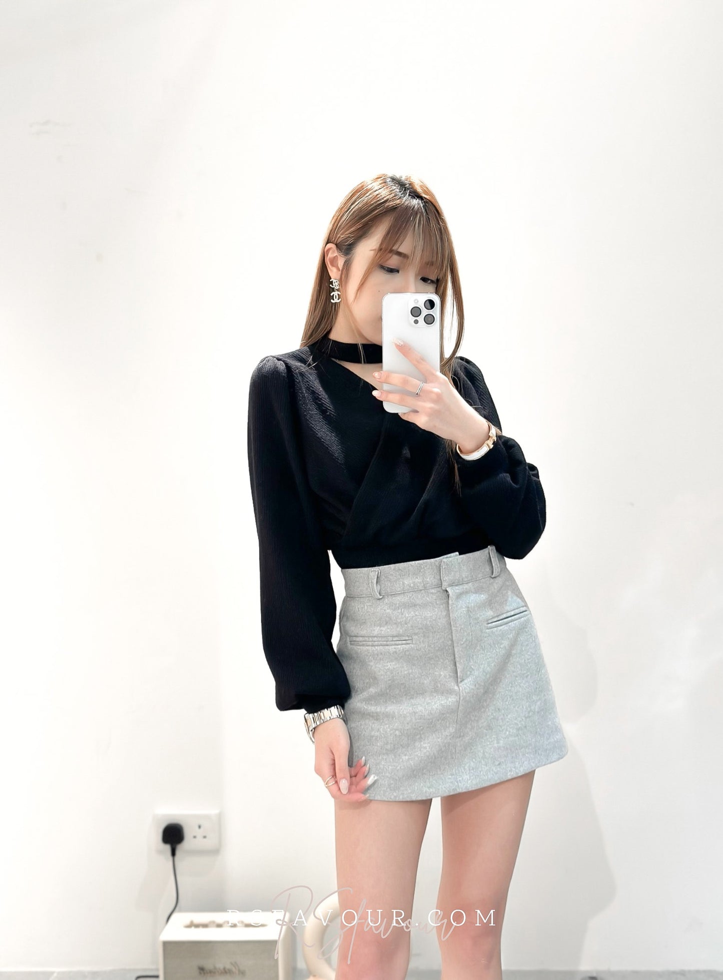 (KR) V領泡泡䄂上衣|高貴黑