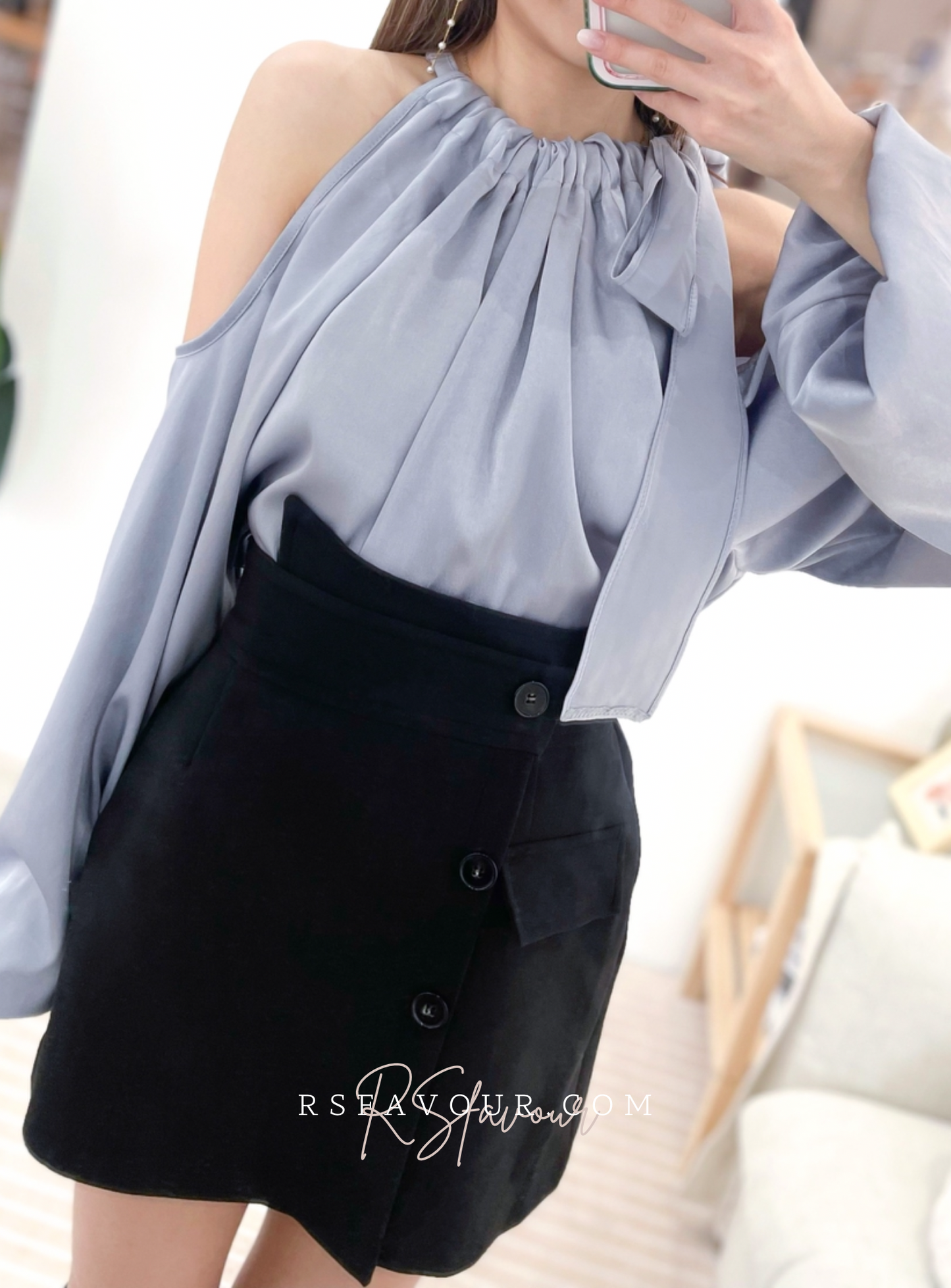 T28 蝴蝶結絲帶露肩上衣( 灰藍 )