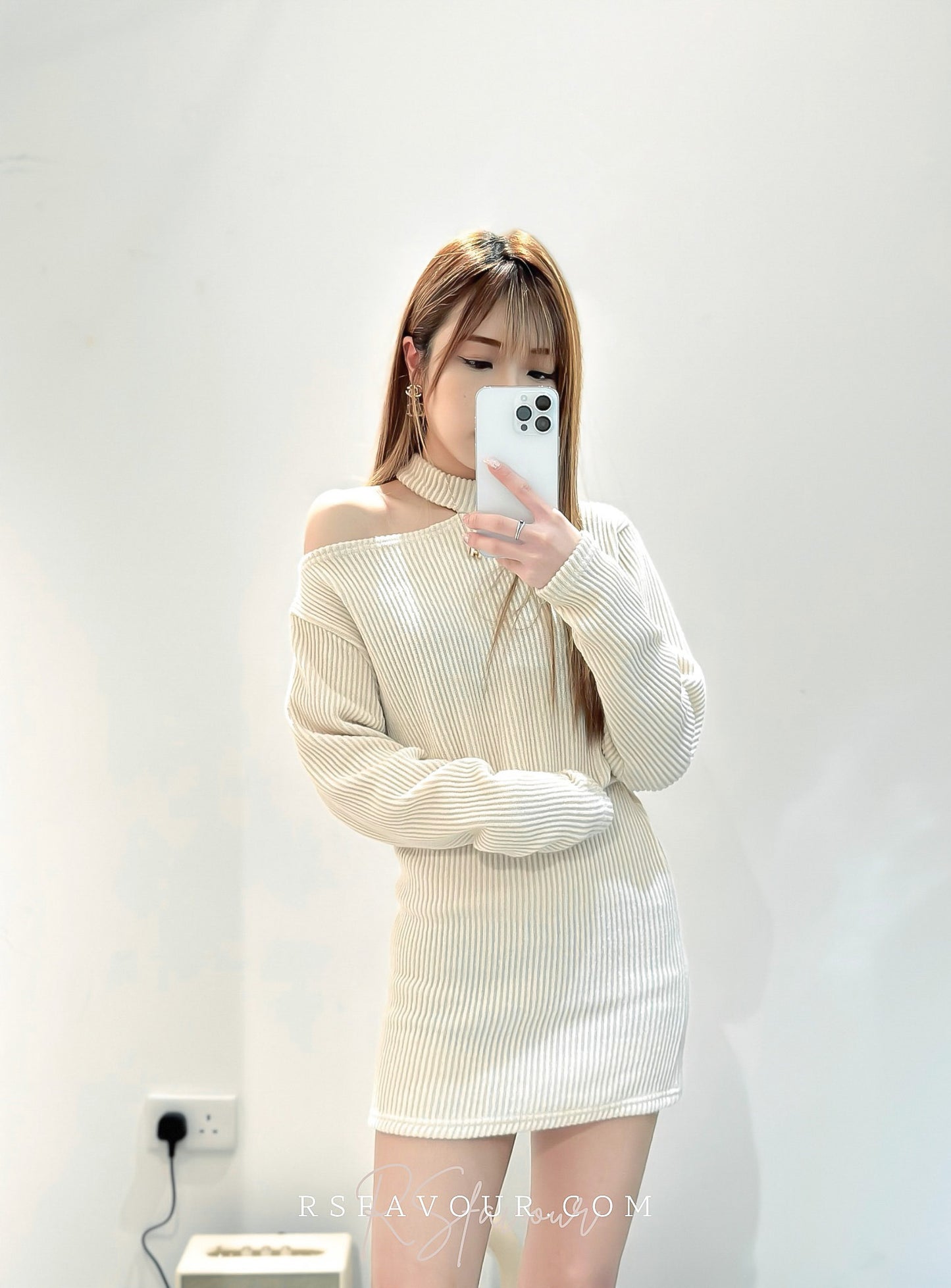 (KR) 小露肩直紋連身短裙|兩色入