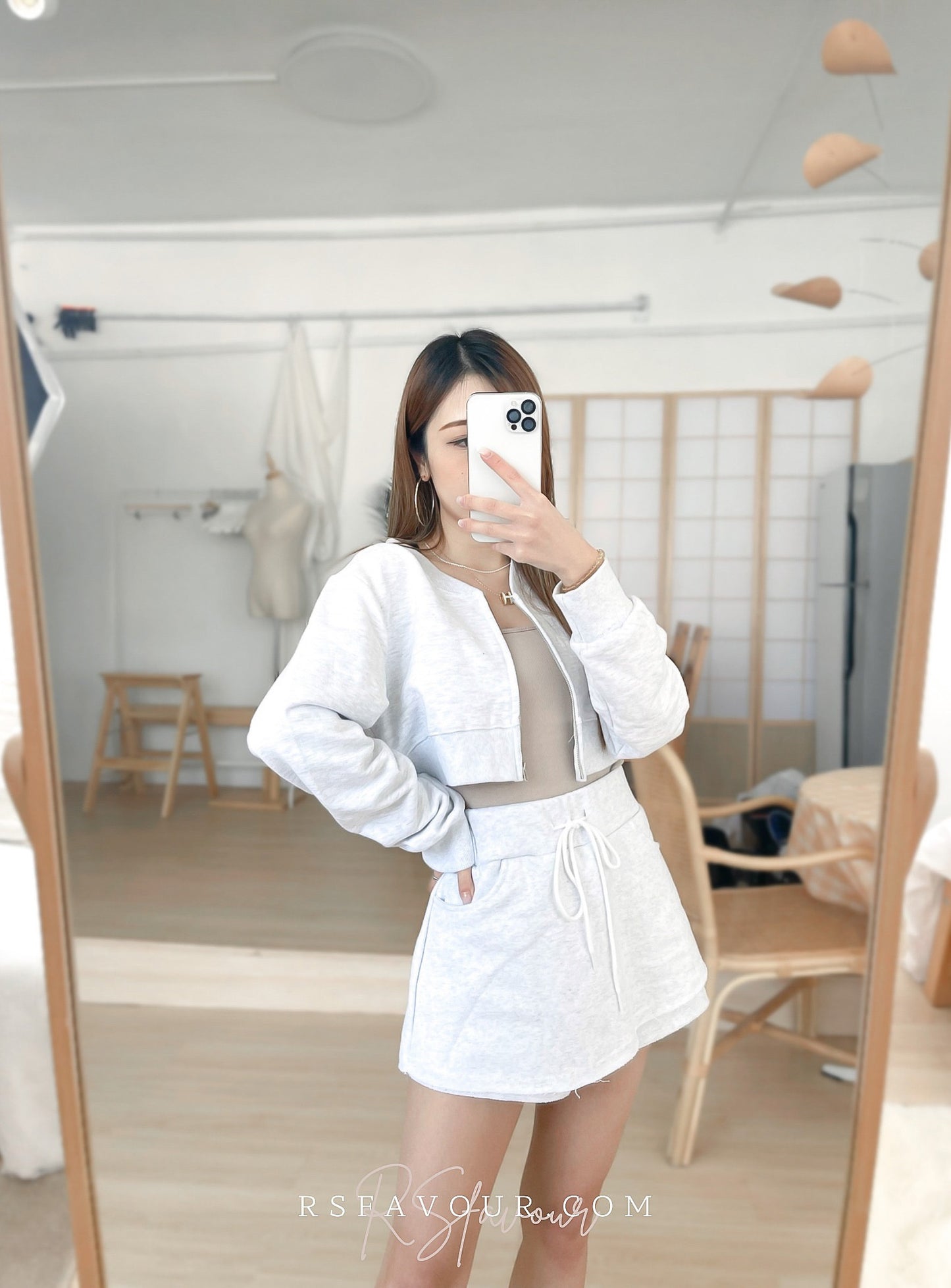 T60 短衛衣外套上衣( 淺灰 )