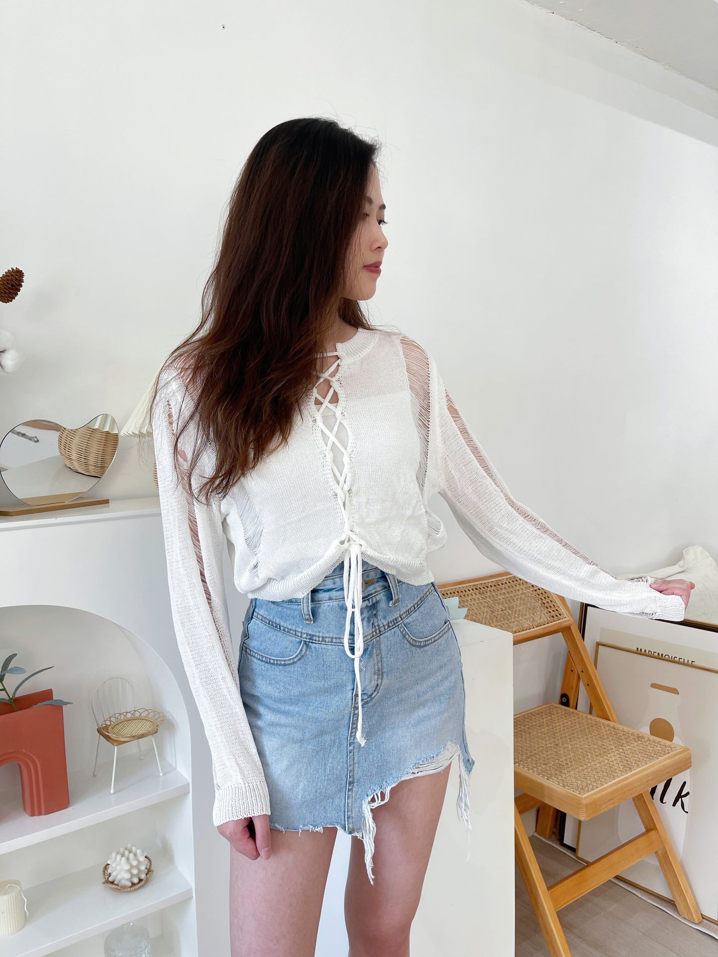 T19 蘇蘇綁繩針織上衣 ( 啡 )