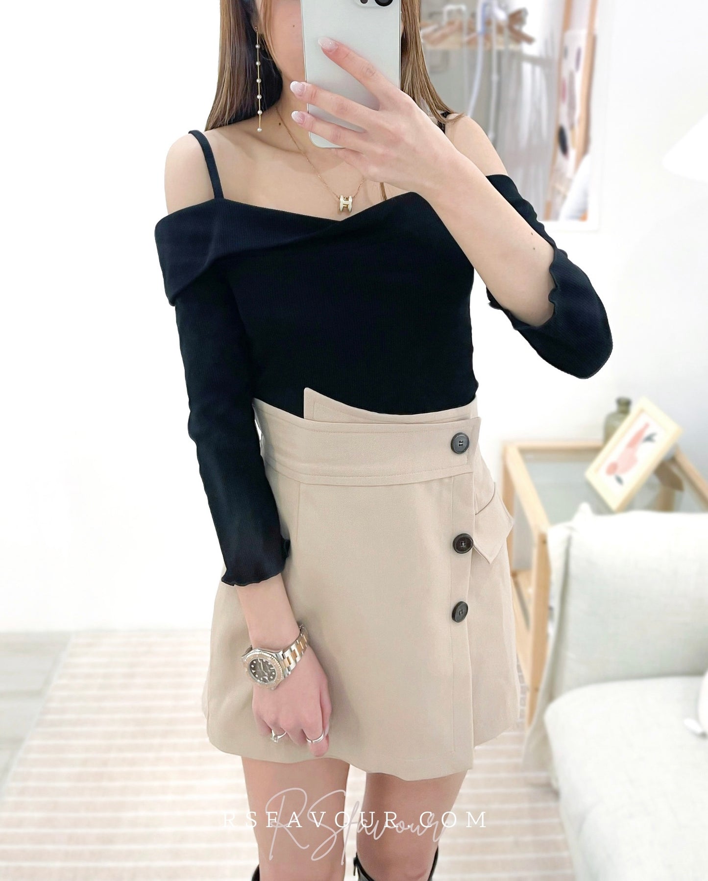 T38 反領一字肩綿質上衣( 黑 )