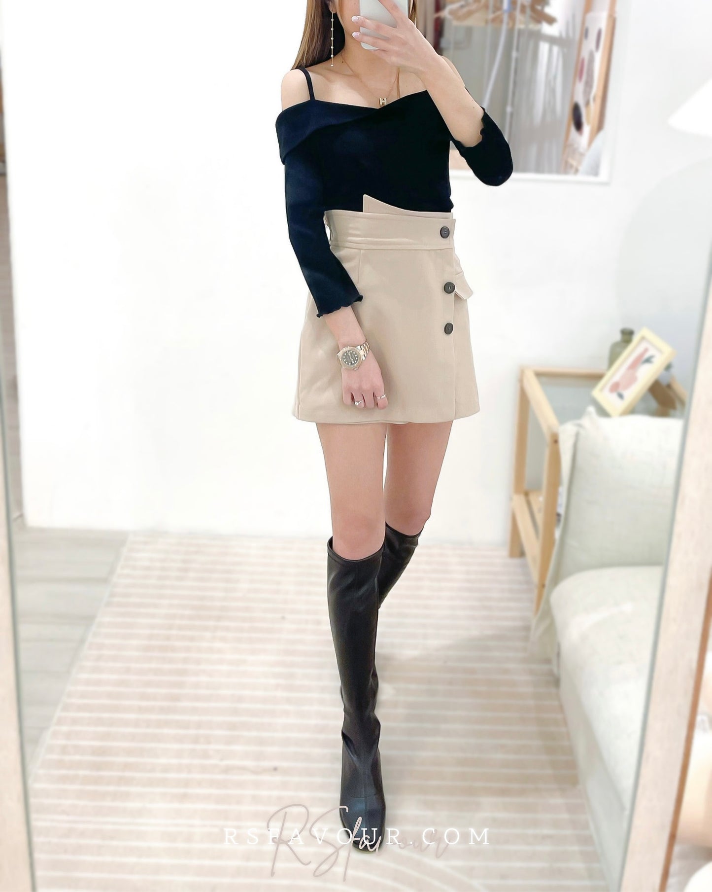 T38 反領一字肩綿質上衣( 黑 )