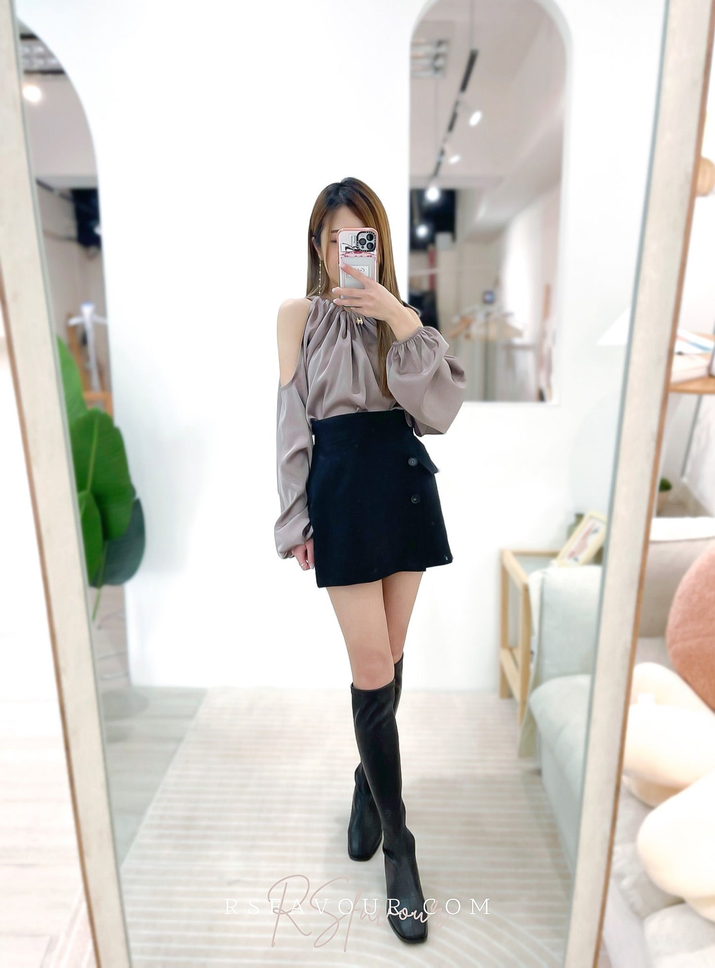 T28 蝴蝶結絲帶露肩上衣( 啡 )