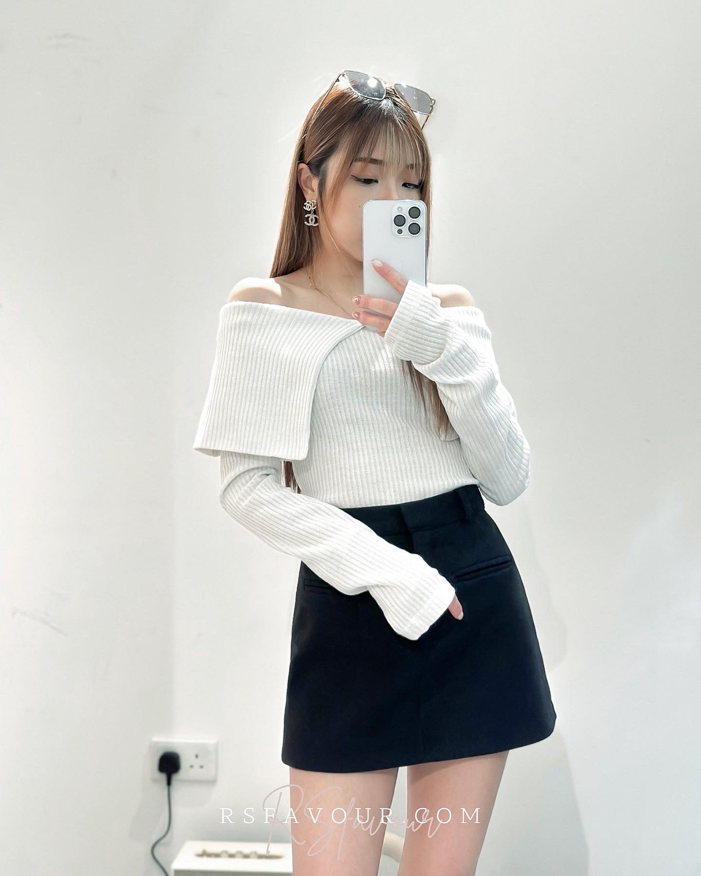 (KR) 一字膊反領綿質上衣|冰川白