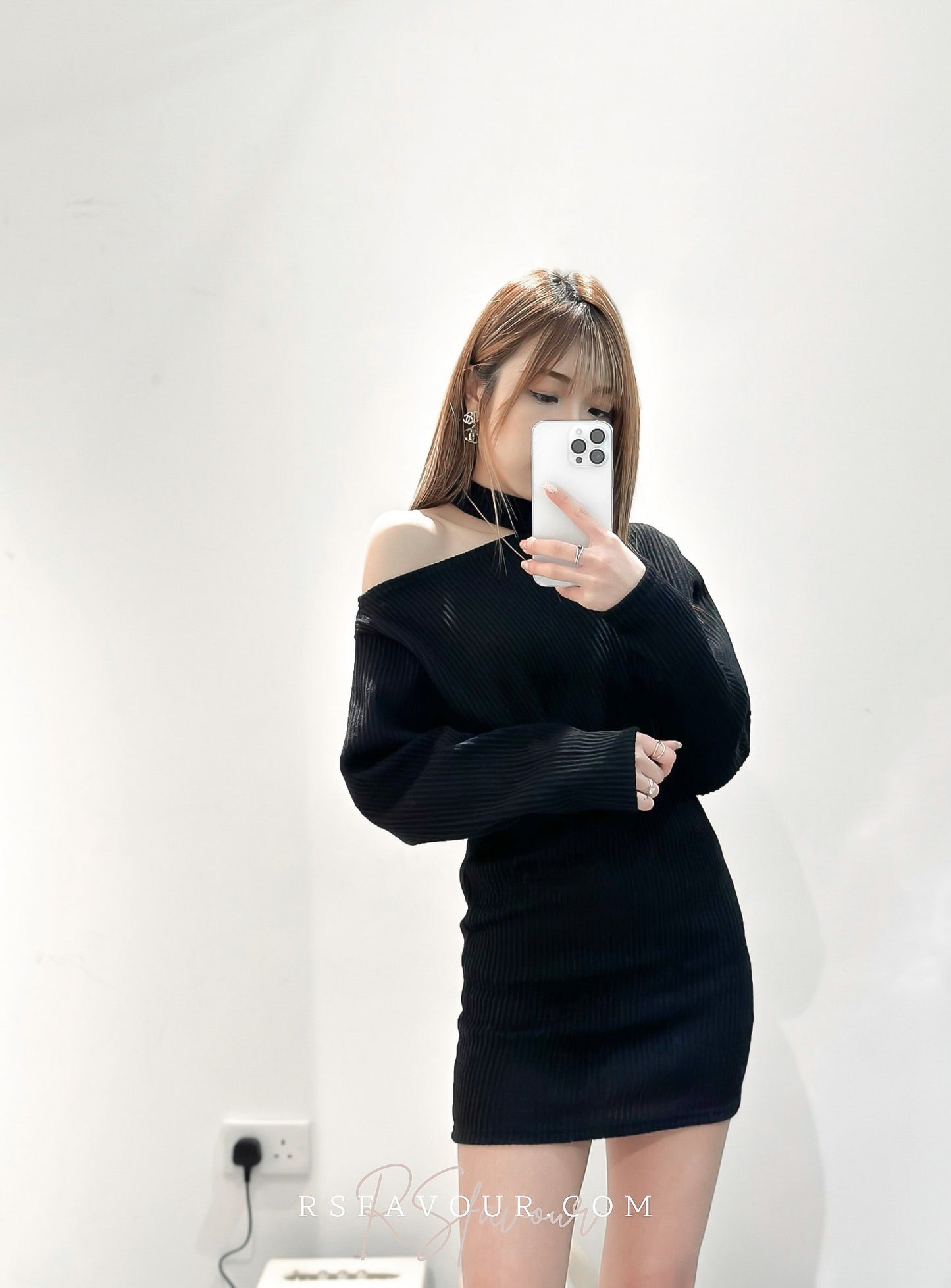 (KR) 小露肩直紋連身短裙|兩色入