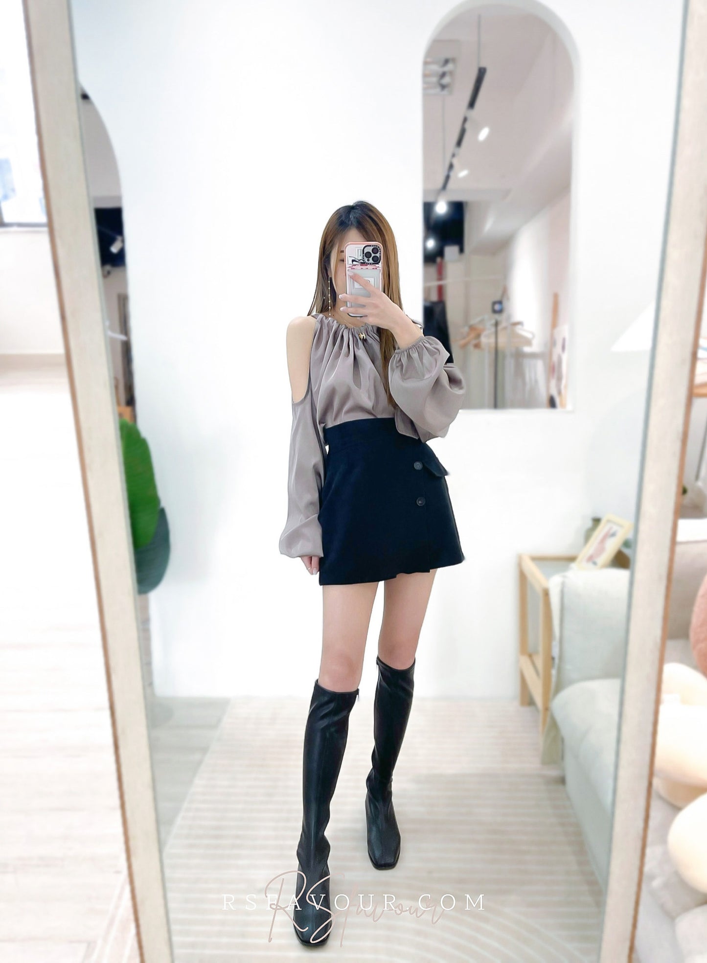 T28 蝴蝶結絲帶露肩上衣( 啡 )