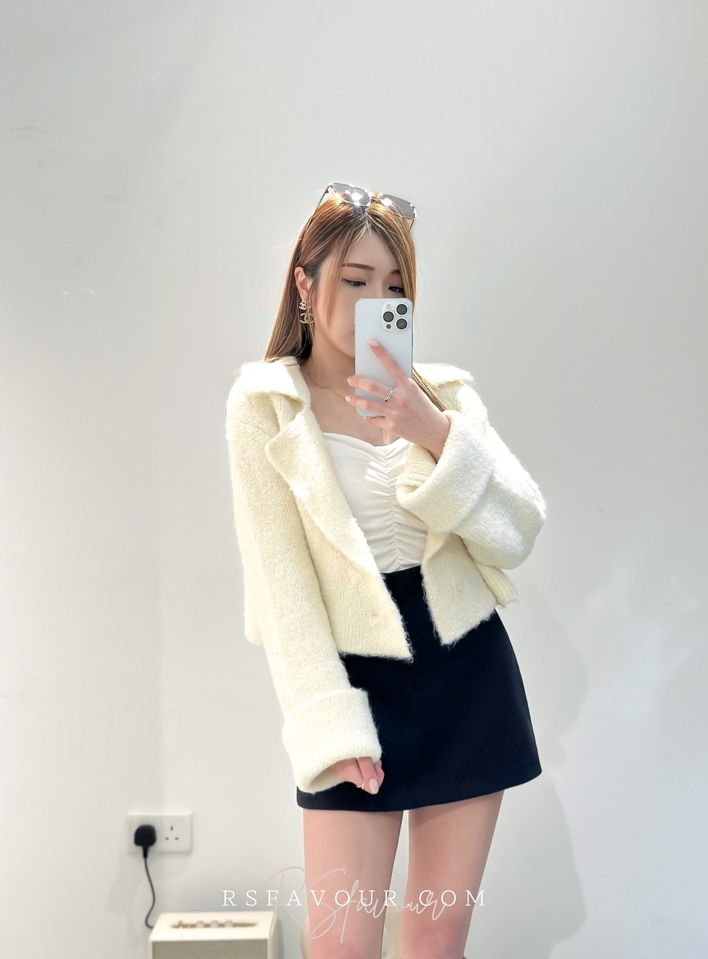 (KR) 珠冷軟綿綿反領短外套|象牙白