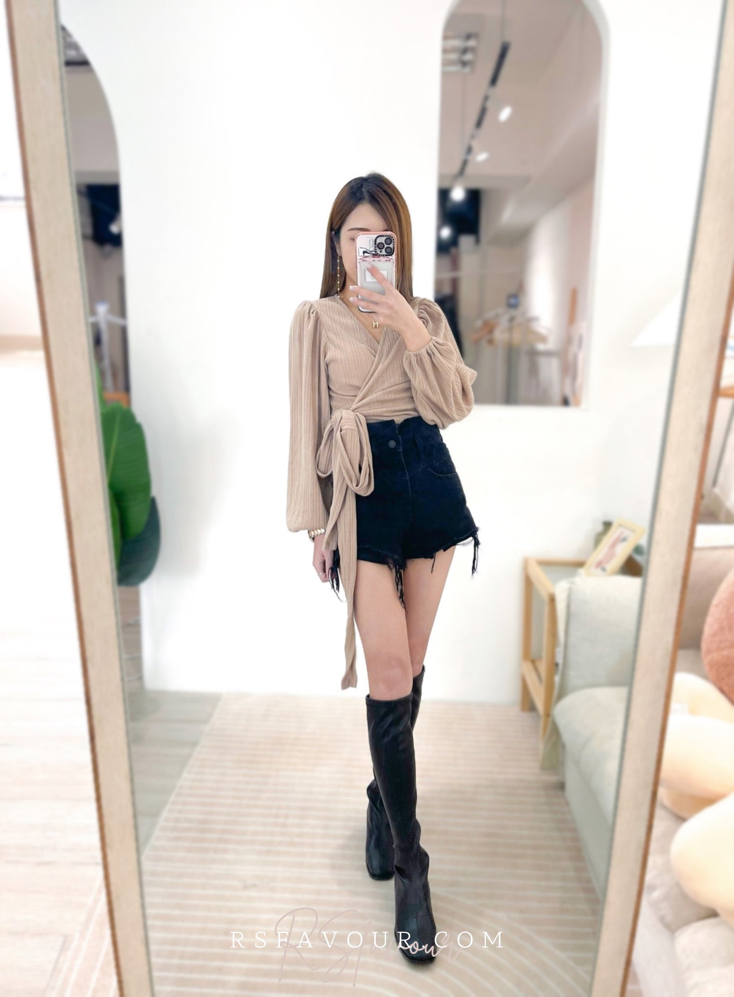 (KR) 間直紋V領綁腰上衣|大地啡