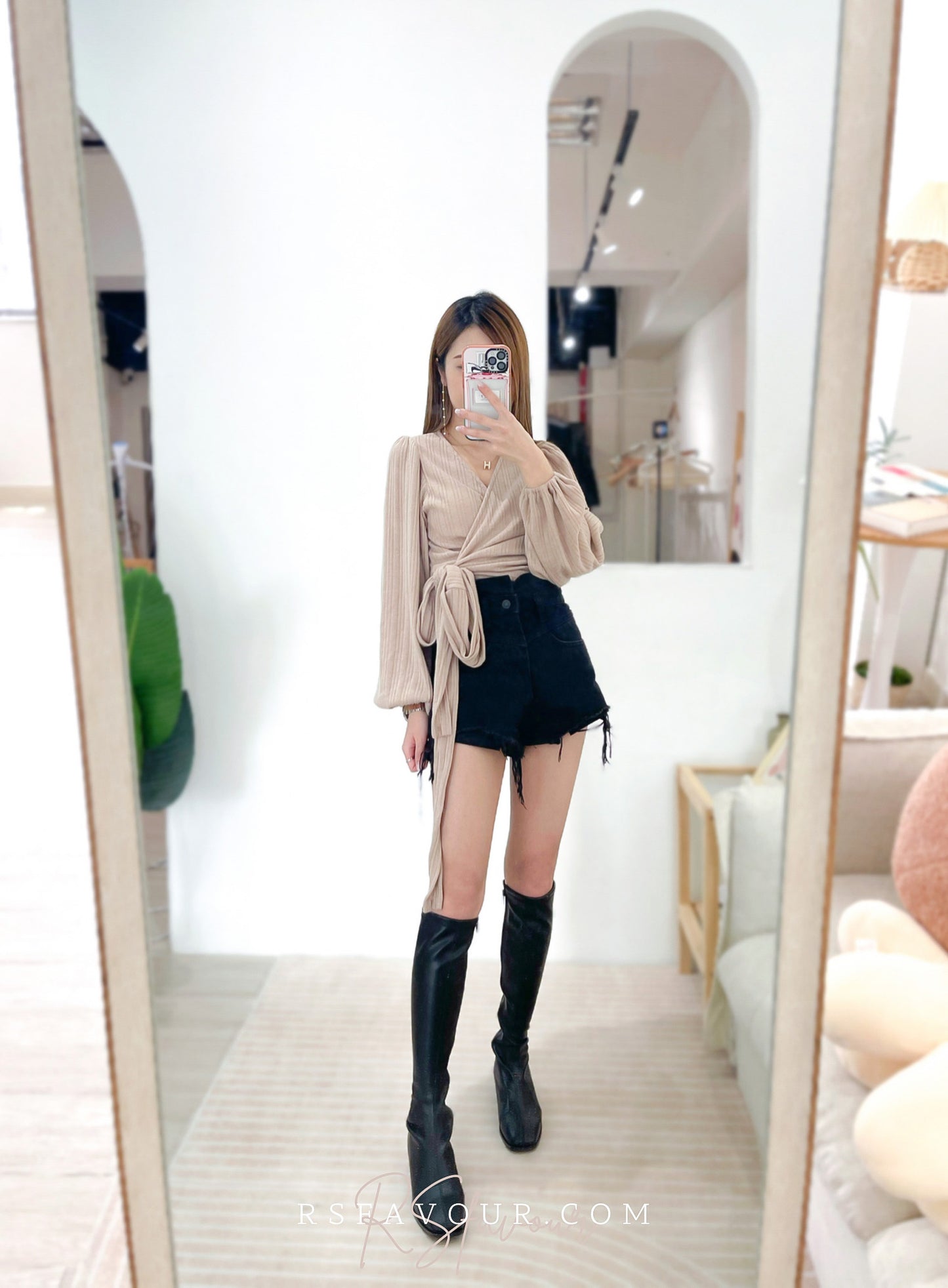 (KR) 間直紋V領綁腰上衣|大地啡