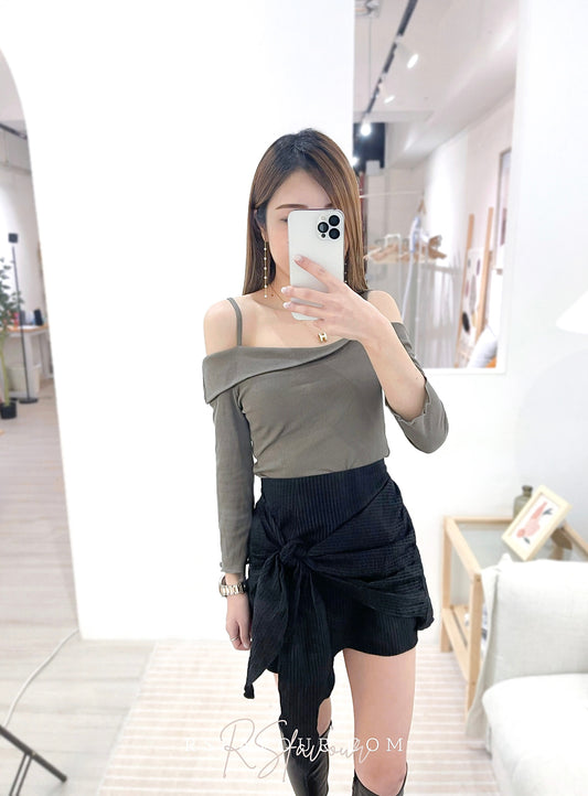 T38 反領一字肩綿質上衣( 灰綠 )