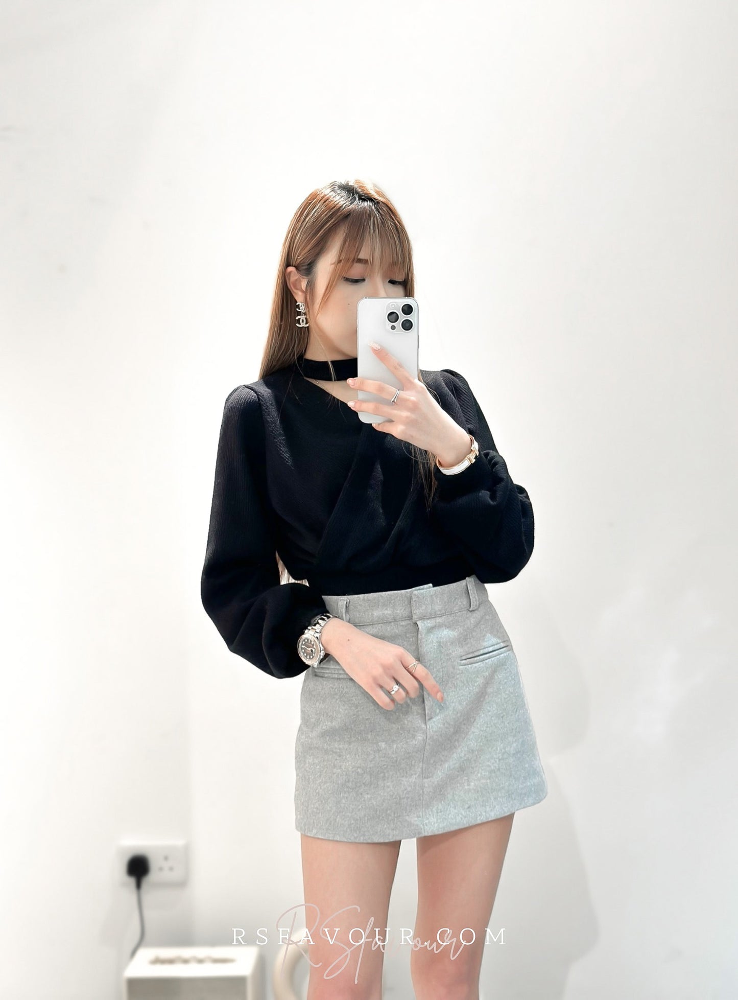 (KR) V領泡泡䄂上衣|高貴黑