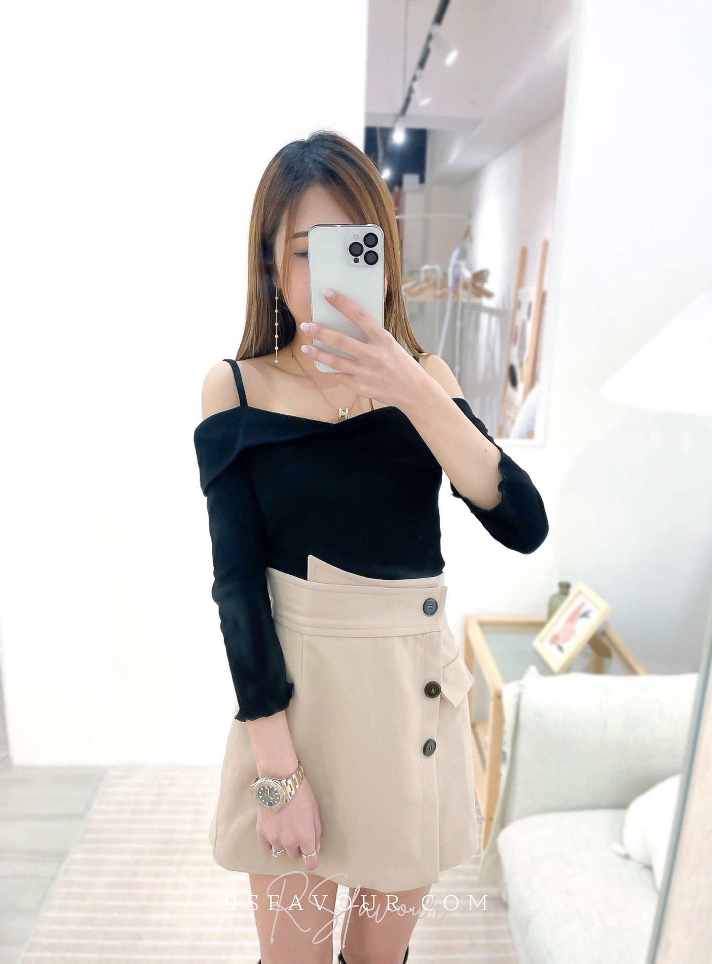 T38 反領一字肩綿質上衣( 黑 )