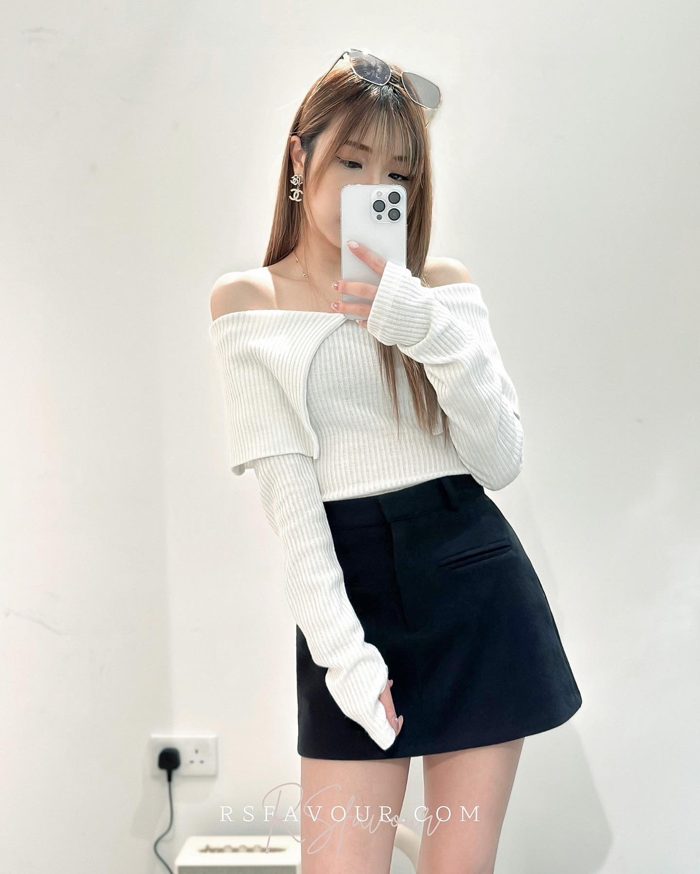 (KR) 一字膊反領綿質上衣|冰川白