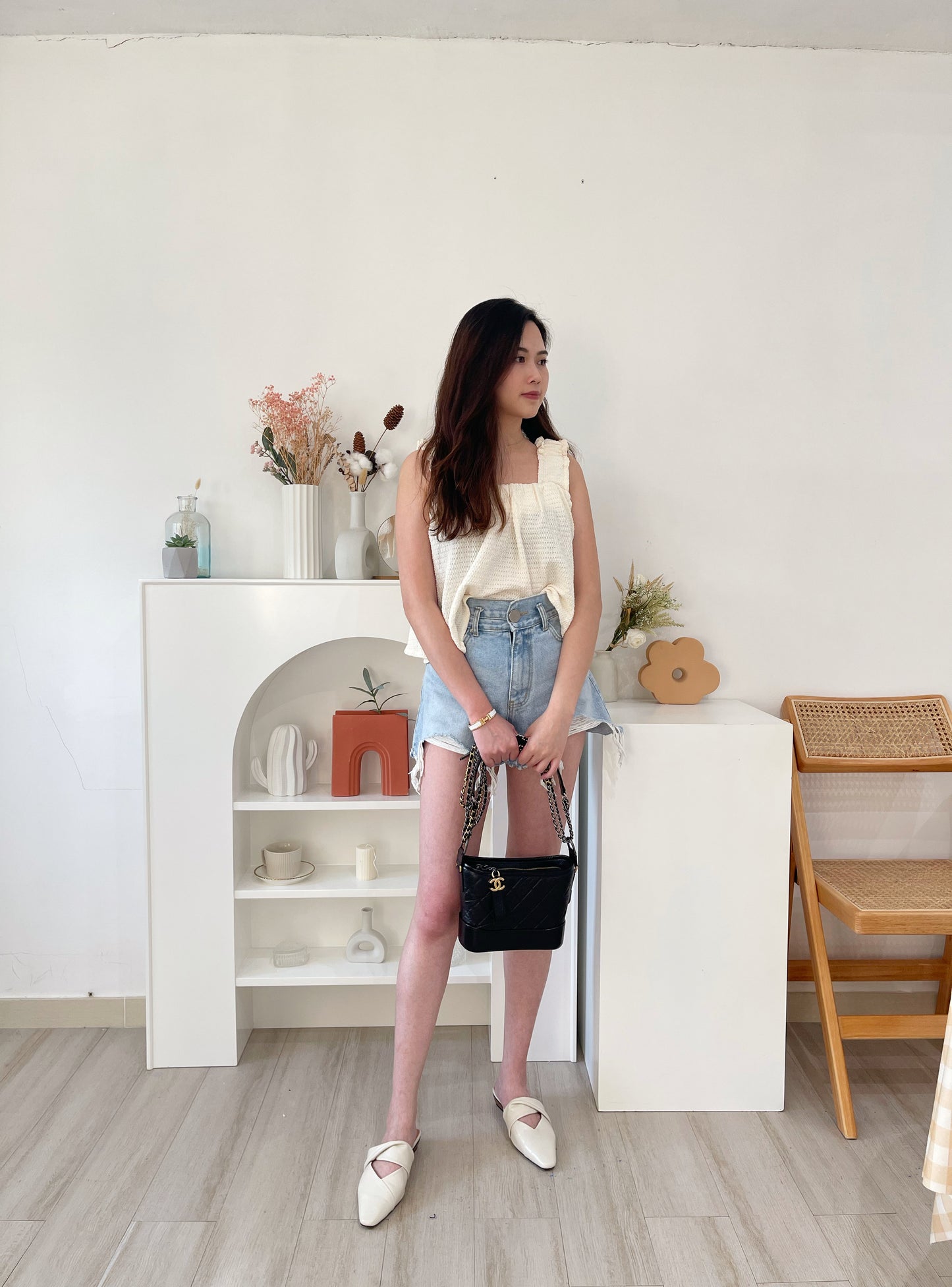 T05 後背蝴蝶結粗帶背心